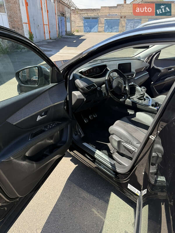 Позашляховик / Кросовер Peugeot 3008 2018 в Черкасах