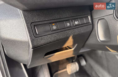 Позашляховик / Кросовер Peugeot 3008 2021 в 