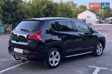 Позашляховик / Кросовер Peugeot 3008 2012 в 