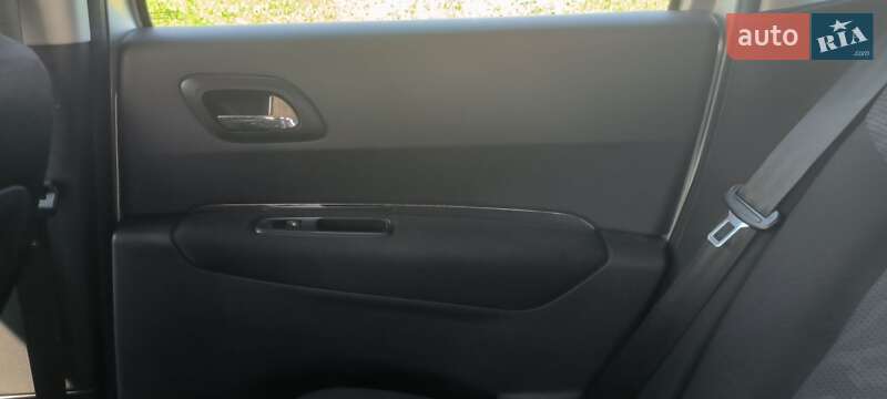 Позашляховик / Кросовер Peugeot 3008 2011 в Львові