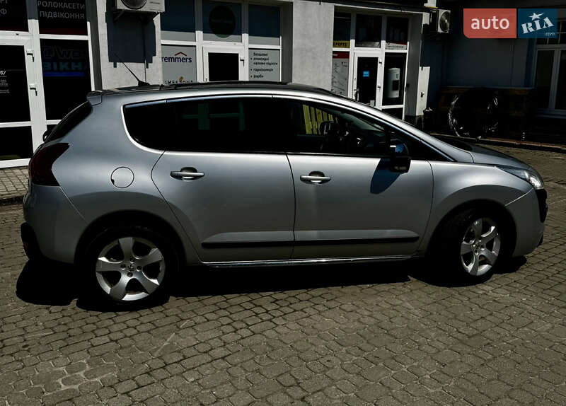 Позашляховик / Кросовер Peugeot 3008 2011 в Львові