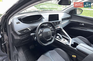 Позашляховик / Кросовер Peugeot 3008 2020 в 