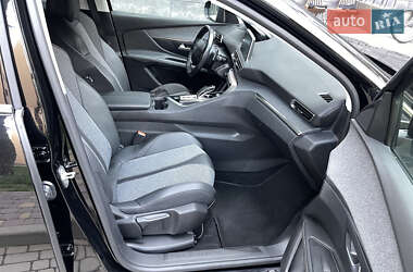 Позашляховик / Кросовер Peugeot 3008 2020 в 