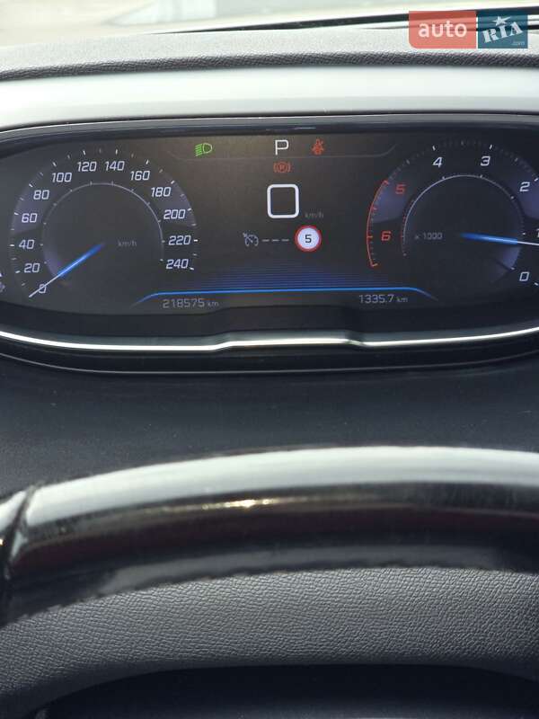 Позашляховик / Кросовер Peugeot 3008 2018 в Добротворі