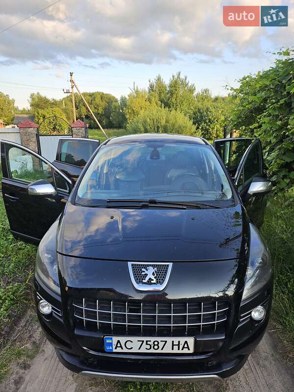 Внедорожник / Кроссовер Peugeot 3008 2012 в Маневичах