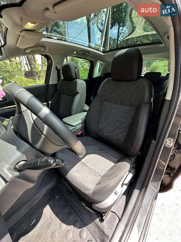 Позашляховик / Кросовер Peugeot 3008 2010 в Білогородці