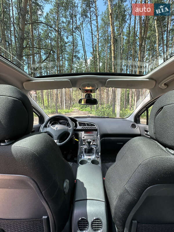 Позашляховик / Кросовер Peugeot 3008 2010 в Білогородці