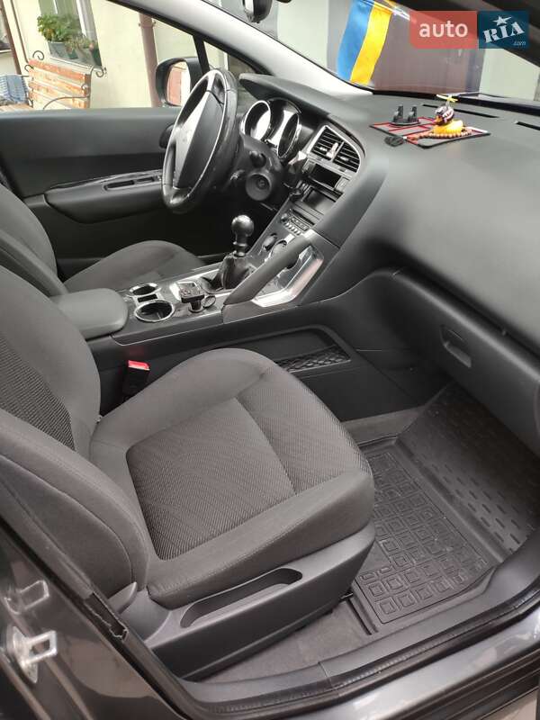 Внедорожник / Кроссовер Peugeot 3008 2012 в Ровно