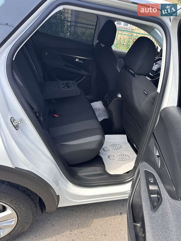 Позашляховик / Кросовер Peugeot 3008 2020 в Дубні