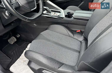 Внедорожник / Кроссовер Peugeot 3008 2020 в 