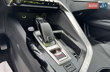 Внедорожник / Кроссовер Peugeot 3008 2020 в 