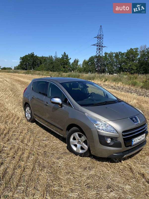 Внедорожник / Кроссовер Peugeot 3008 2012 в 
