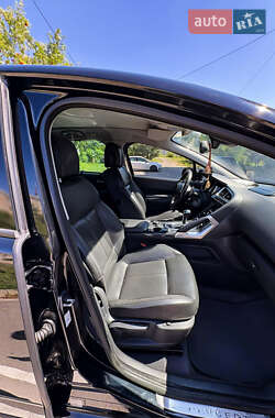 Позашляховик / Кросовер Peugeot 3008 2013 в 