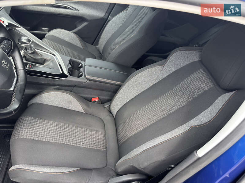 Позашляховик / Кросовер Peugeot 3008 2019 в Косові