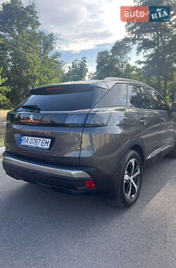 Внедорожник / Кроссовер Peugeot 3008 2021 в 