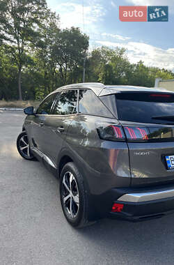 Внедорожник / Кроссовер Peugeot 3008 2021 в 