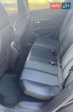 Внедорожник / Кроссовер Peugeot 3008 2021 в 