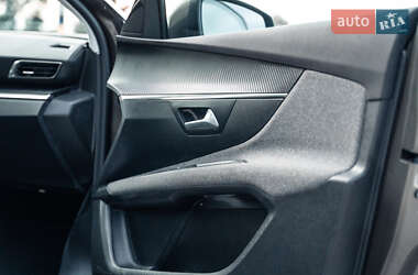 Позашляховик / Кросовер Peugeot 3008 2020 в 