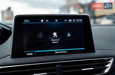 Позашляховик / Кросовер Peugeot 3008 2020 в 