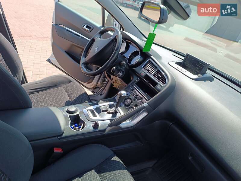Внедорожник / Кроссовер Peugeot 3008 2015 в Ровно