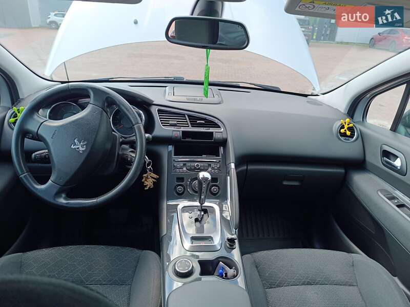 Внедорожник / Кроссовер Peugeot 3008 2015 в Ровно