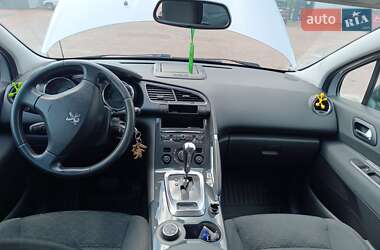 Внедорожник / Кроссовер Peugeot 3008 2015 в 