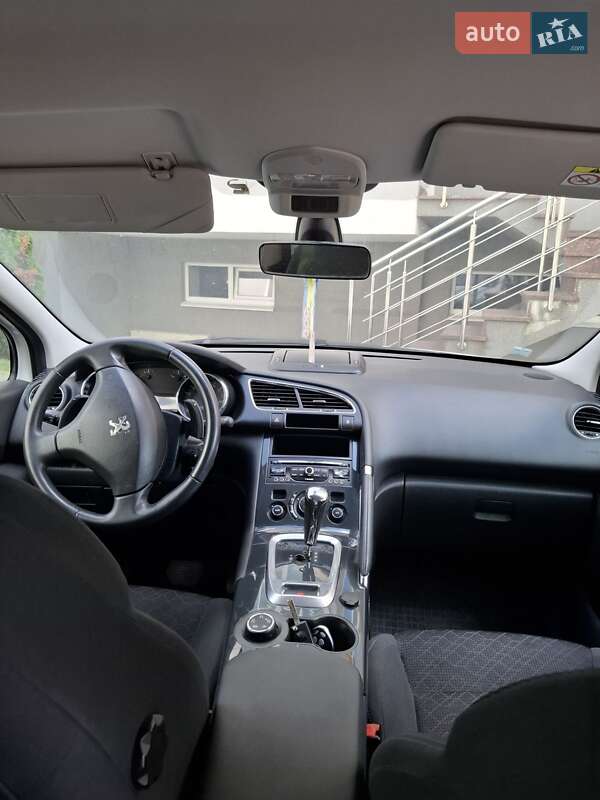 Позашляховик / Кросовер Peugeot 3008 2014 в Львові