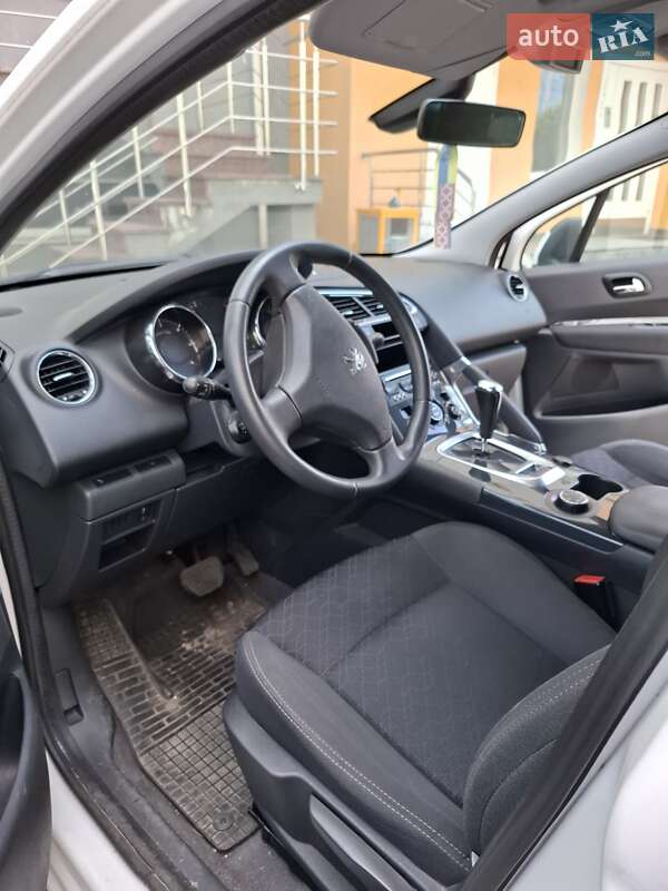 Позашляховик / Кросовер Peugeot 3008 2014 в Львові