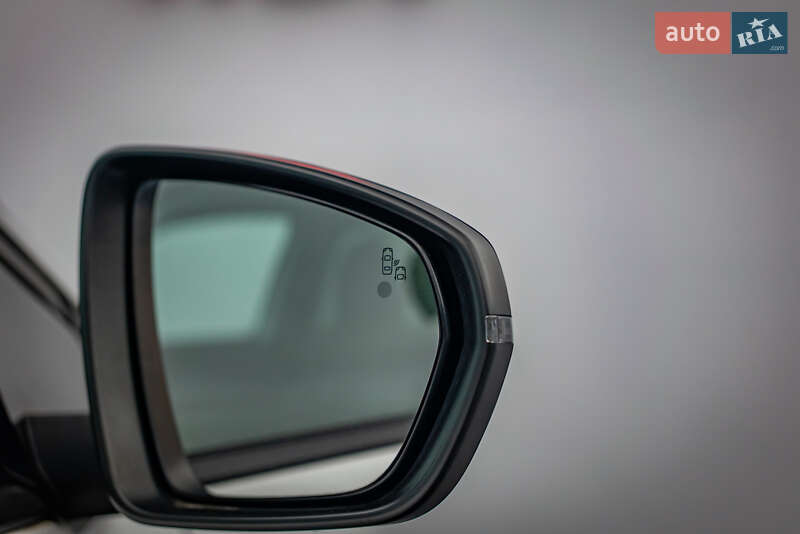 Внедорожник / Кроссовер Peugeot 3008 2016 в Киеве