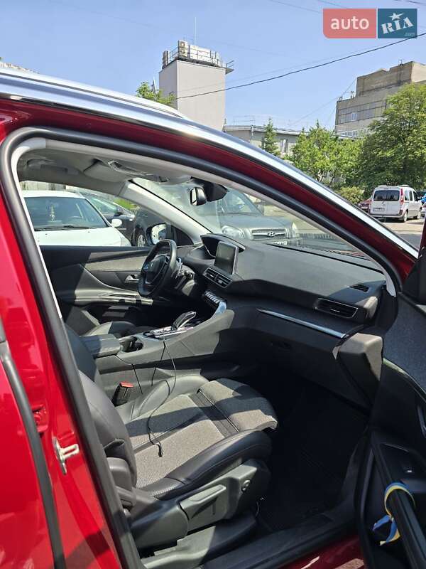 Внедорожник / Кроссовер Peugeot 3008 2017 в Киеве