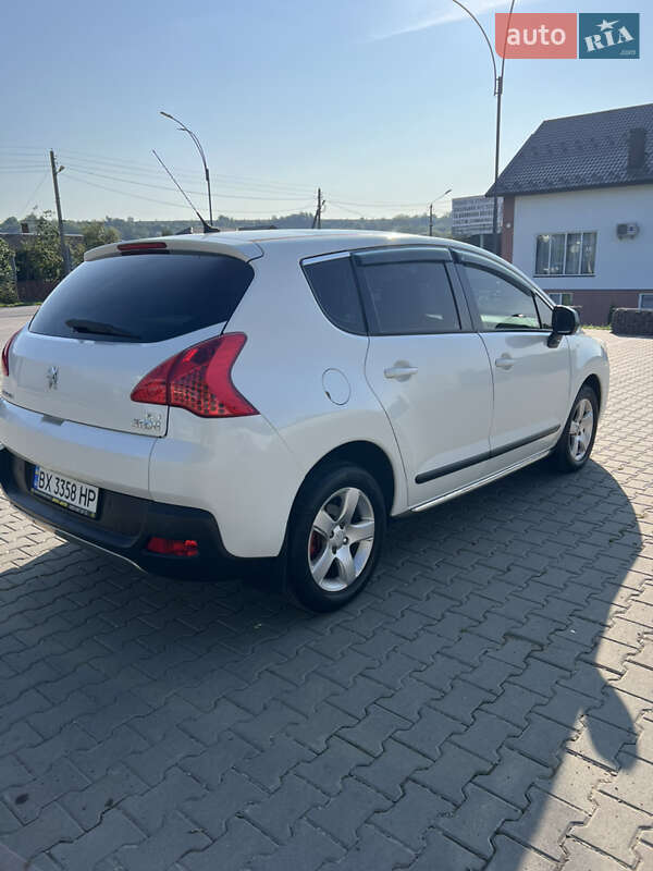 Внедорожник / Кроссовер Peugeot 3008 2011 в Черновцах