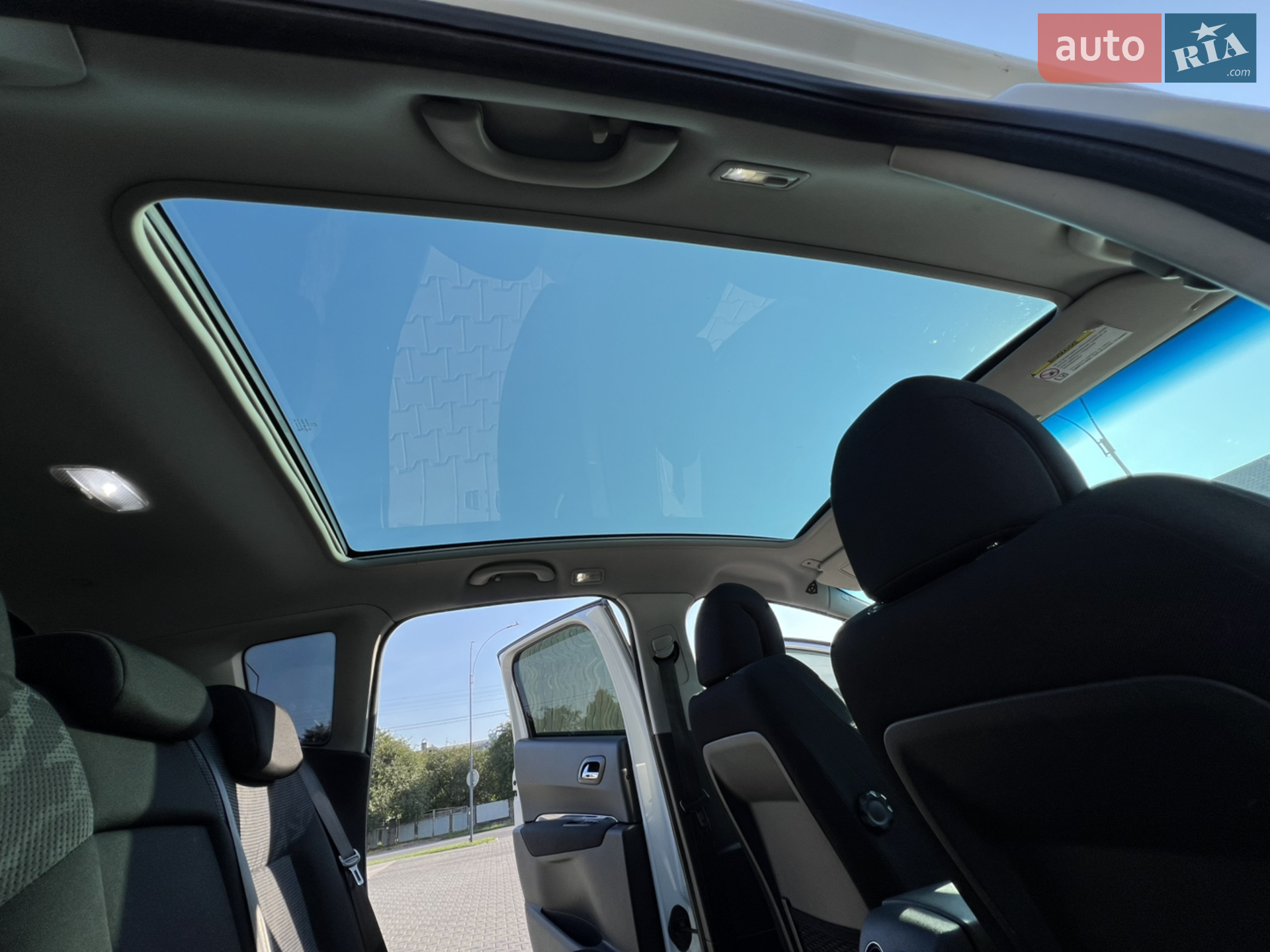 2011 Peugeot 3008 - мініатюра 12
