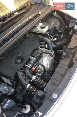 Внедорожник / Кроссовер Peugeot 3008 2011 в 