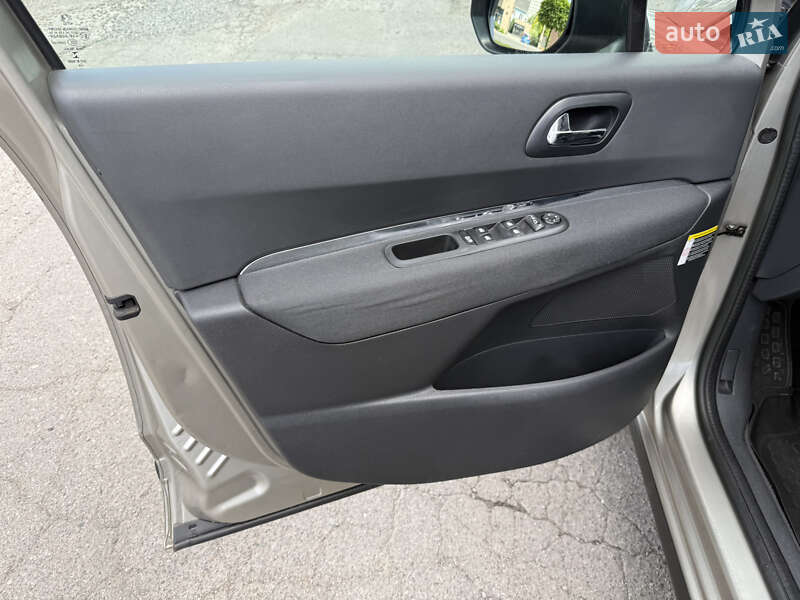 Позашляховик / Кросовер Peugeot 3008 2014 в Києві