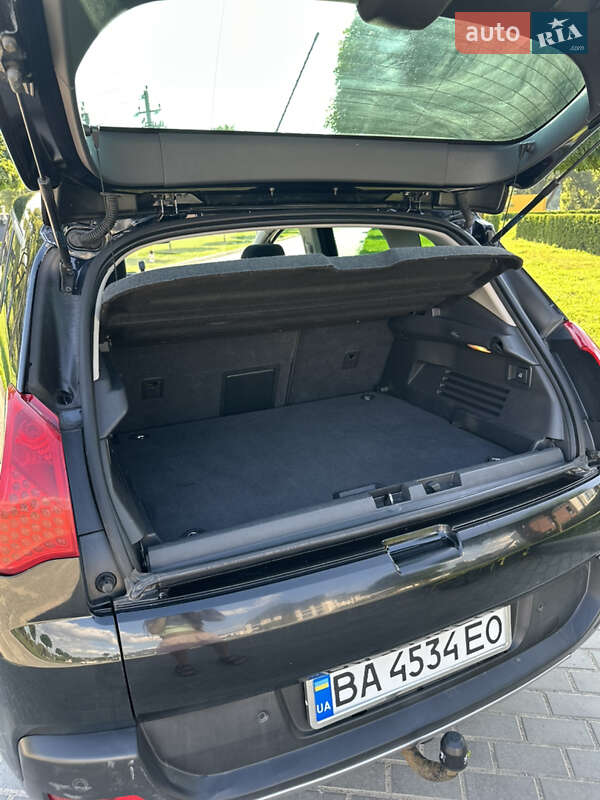 Позашляховик / Кросовер Peugeot 3008 2011 в Умані