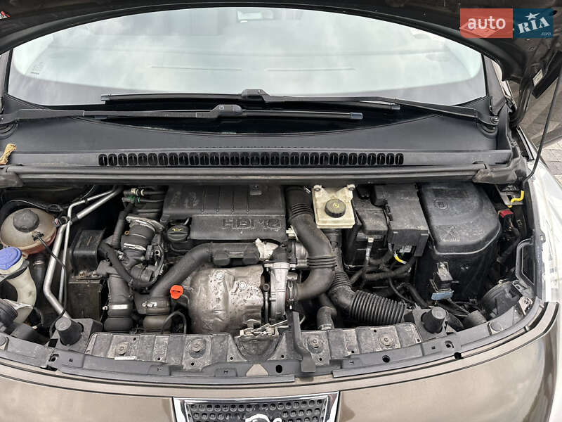 Внедорожник / Кроссовер Peugeot 3008 2010 в Львове фото 23 Внедорожник / Кроссовер Peugeot 3008 2010 в Львове