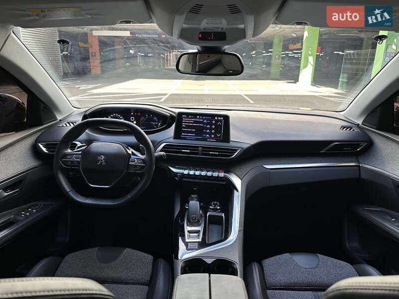 Внедорожник / Кроссовер Peugeot 3008 2017 в Киеве