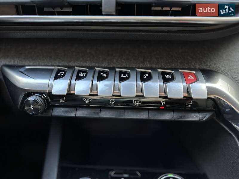 Внедорожник / Кроссовер Peugeot 3008 2017 в Киеве