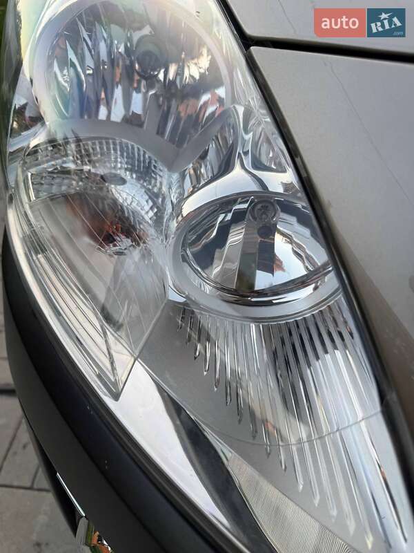 Позашляховик / Кросовер Peugeot 3008 2011 в Іллінцях