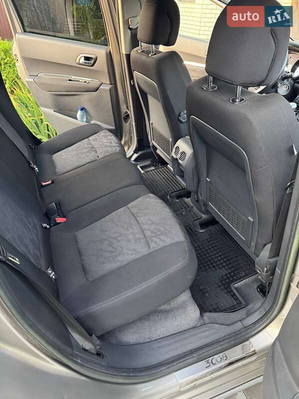 Позашляховик / Кросовер Peugeot 3008 2011 в Іллінцях