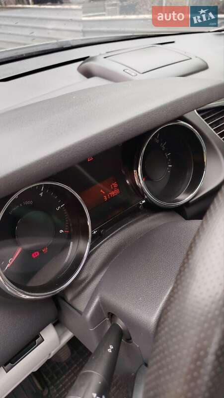 Позашляховик / Кросовер Peugeot 3008 2010 в Хмельницькому