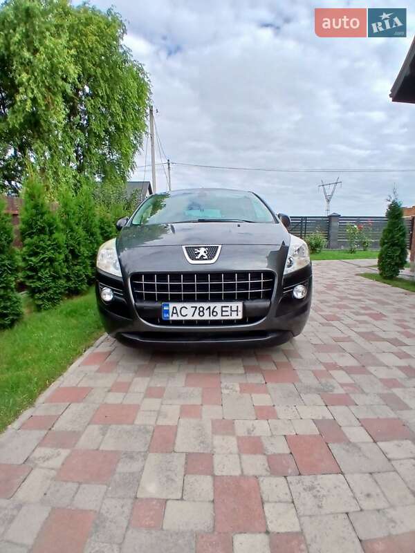Позашляховик / Кросовер Peugeot 3008 2012 в Луцьку