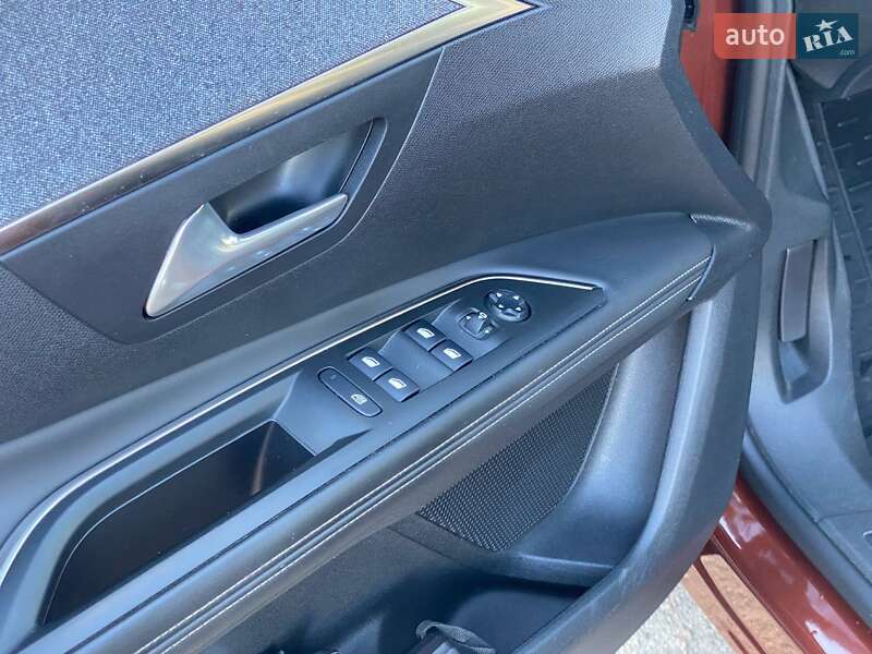 Позашляховик / Кросовер Peugeot 3008 2017 в Києві