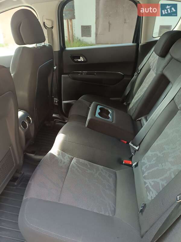 Позашляховик / Кросовер Peugeot 3008 2011 в Калуші