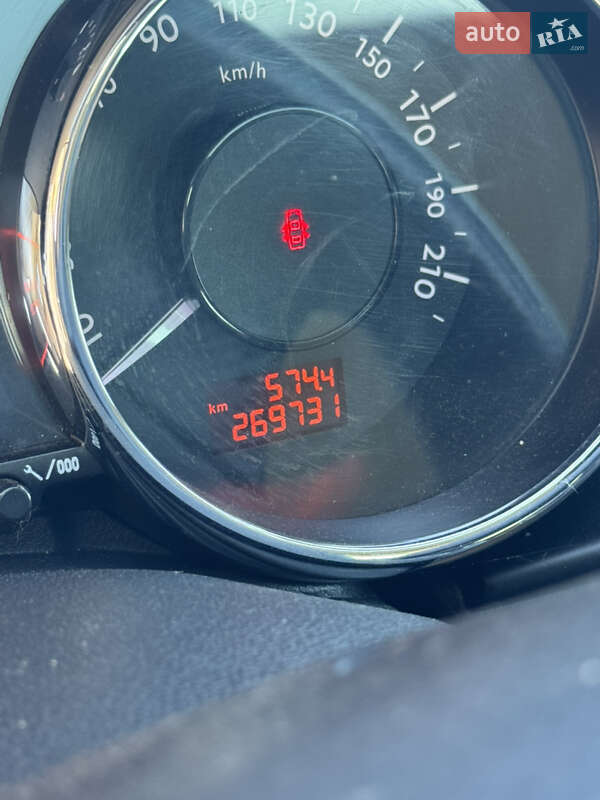 Позашляховик / Кросовер Peugeot 3008 2011 в Верховині