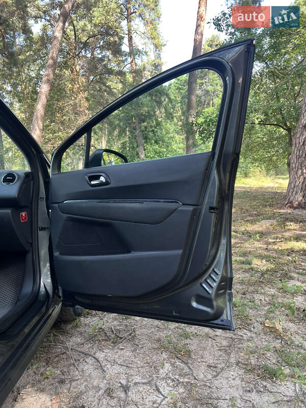 Внедорожник / Кроссовер Peugeot 3008 2012 в Ровно