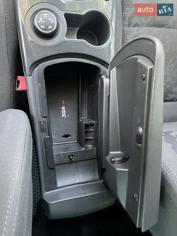 Внедорожник / Кроссовер Peugeot 3008 2012 в Ровно