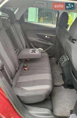 Внедорожник / Кроссовер Peugeot 3008 2017 в 