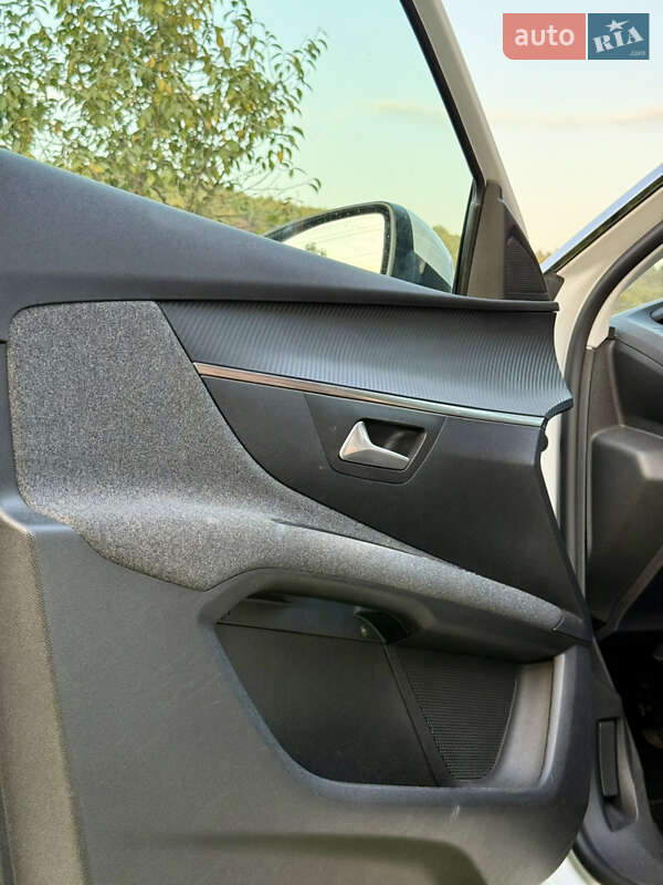 Позашляховик / Кросовер Peugeot 3008 2017 в Львові