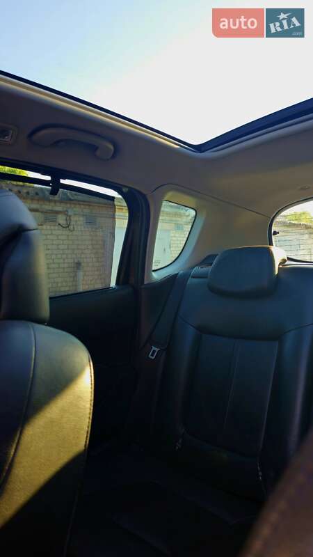 Позашляховик / Кросовер Peugeot 3008 2011 в Борисполі